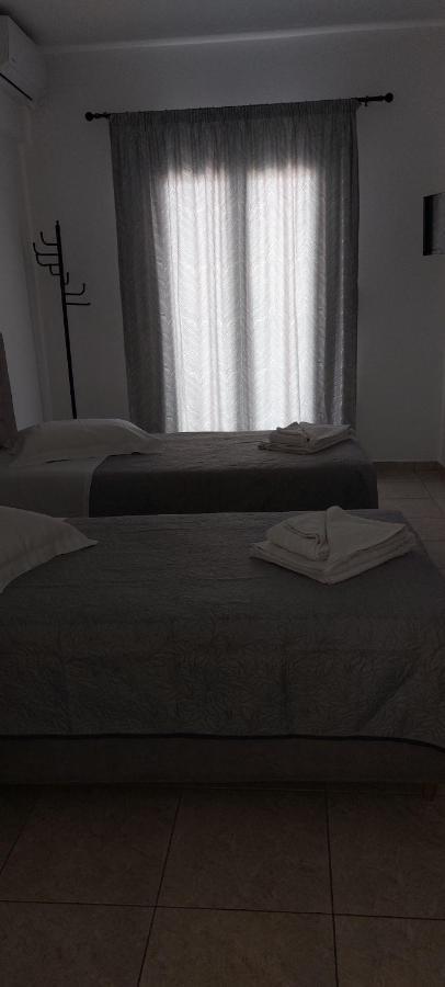 Villa Tania R Фиростефани Екстериор снимка