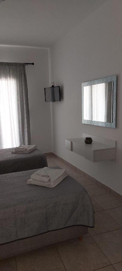 Villa Tania R Фиростефани Екстериор снимка