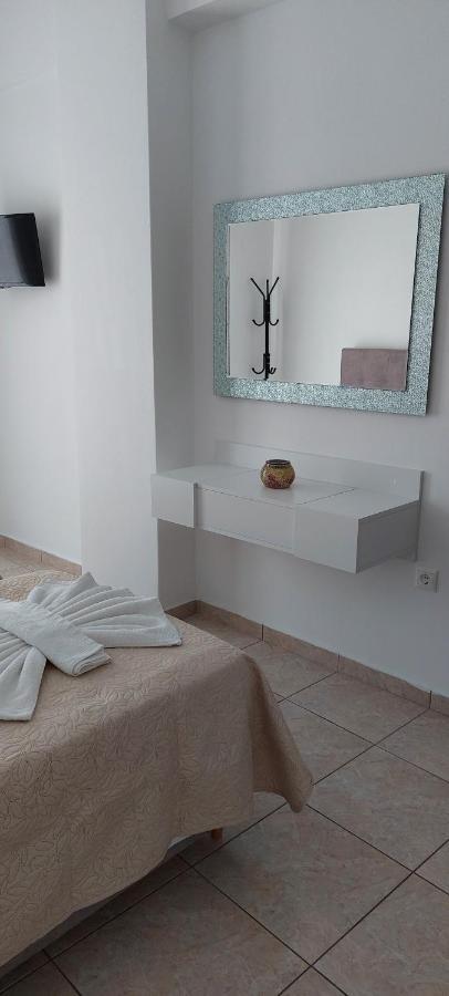 Villa Tania R Фиростефани Екстериор снимка