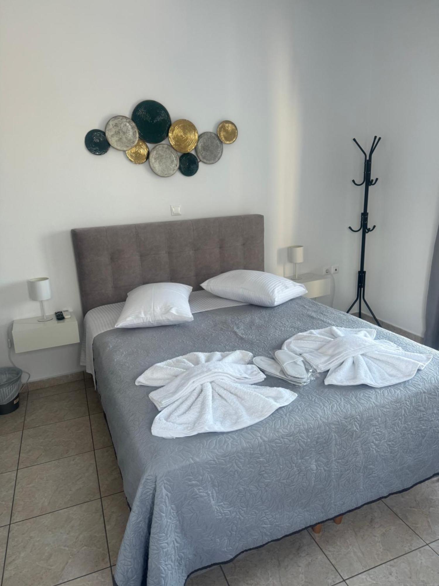 Villa Tania R Фиростефани Екстериор снимка
