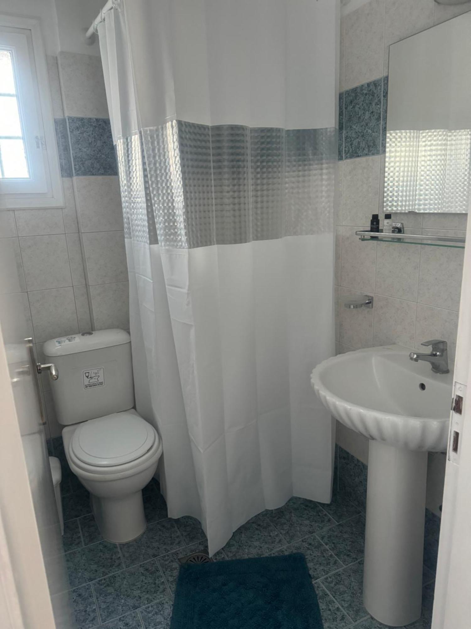 Villa Tania R Фиростефани Екстериор снимка